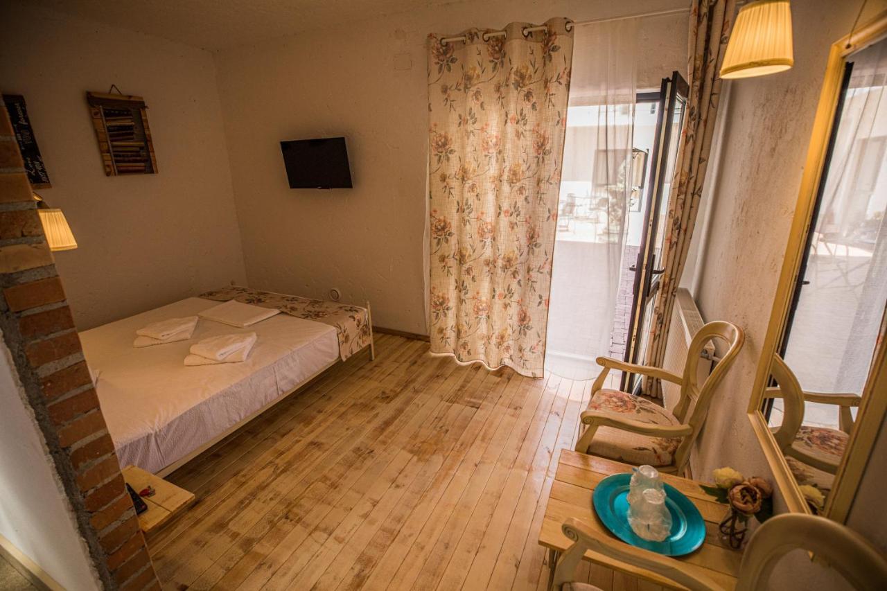 Sunny Border (Adults Only) Hotel Vama Veche Ngoại thất bức ảnh