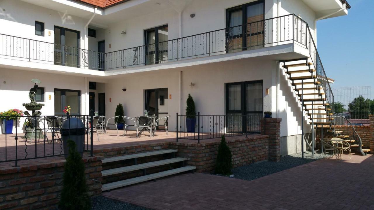 Sunny Border (Adults Only) Hotel Vama Veche Ngoại thất bức ảnh