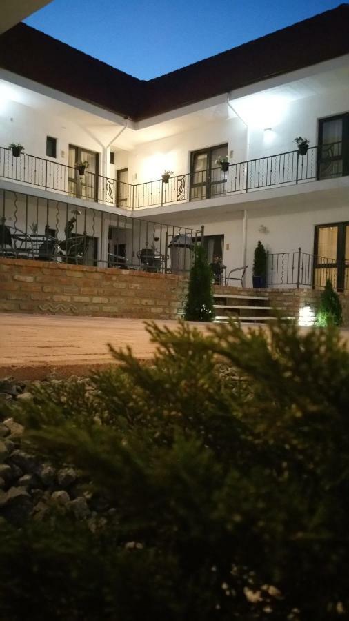 Sunny Border (Adults Only) Hotel Vama Veche Ngoại thất bức ảnh
